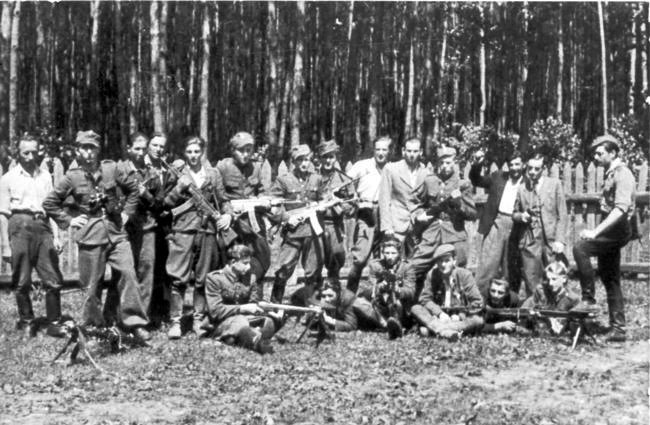 Uczestnicy wykładu o Żołnierzach Wyklętych na Kwaterze Arkonii