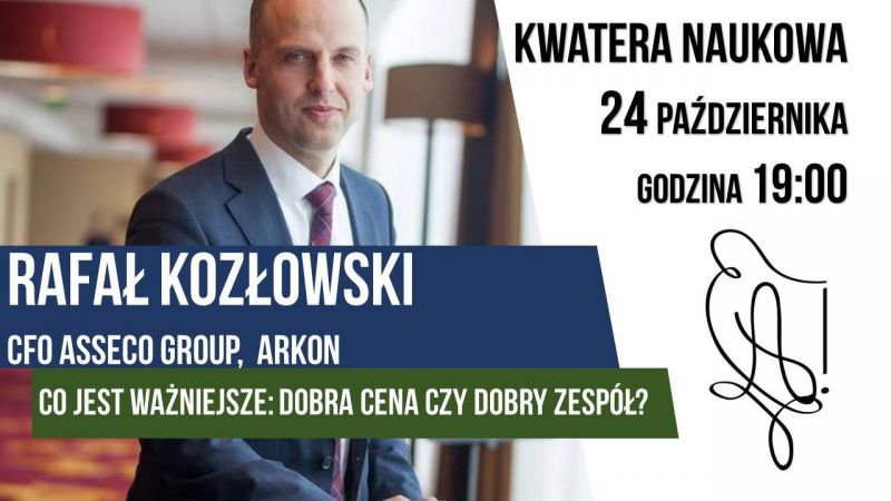 Uczestnicy arkońskiego zebrania półotwartego podczas wykładu