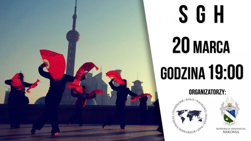 Prelegent podczas wykładu o Chinach w sali wykładowej SGH