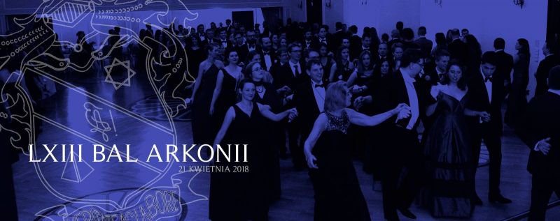 Uczestnicy balu podczas tańca w auli Politechniki Warszawskiej